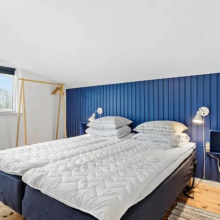 3 Bedroom Amazing In Semesterbostad *